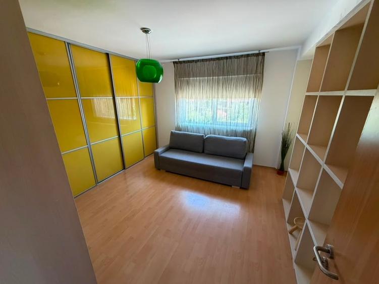 Apartament cu 3 camere decomandat în Nord