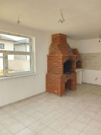 Casă individuală cu 3 camere cu Teren 561 Mp în Central