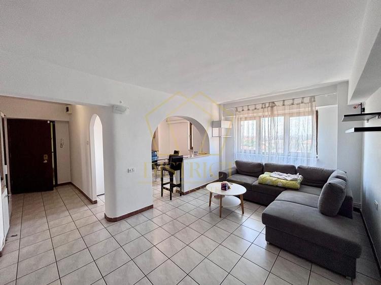 Apartament cu 4 camere semidecomandat în Lugojului