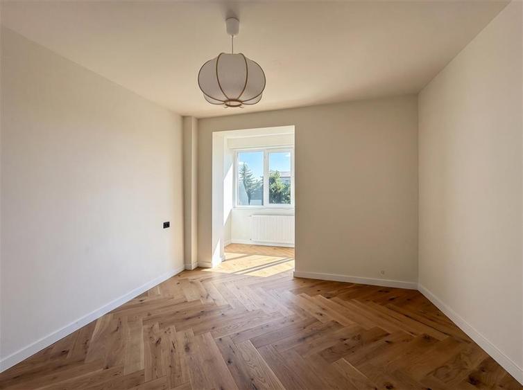 Apartament cu 2 camere semidecomandat, mobilat în Ultracentral