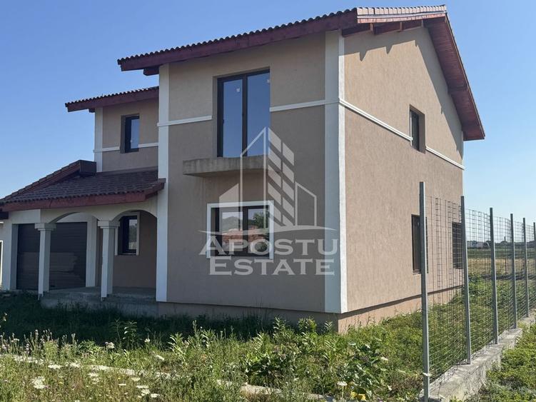 Casă cu 5 camere cu Teren 602 Mp în Ghiroda
