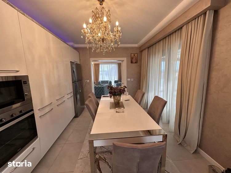 Casă cu 5 camere cu Teren 800 Mp în Central
