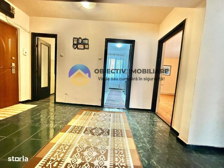 Apartament cu 3 camere decomandat, mobilat în Sud