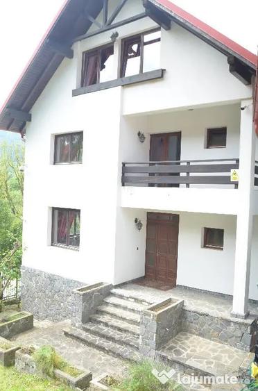 Casă cu 1 camere cu Teren 1627 Mp în Central