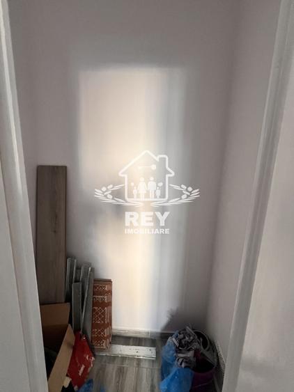 Apartament cu 2 camere semidecomandat în Terezian