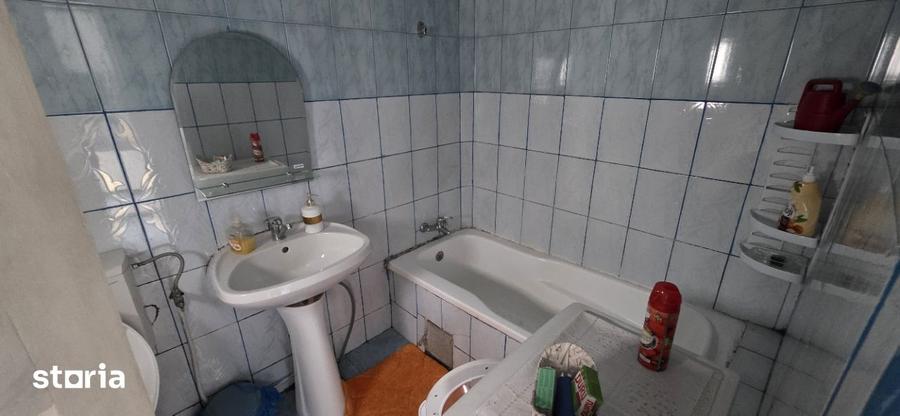 Casă cu 3 camere cu Teren 213 Mp în Alexandriei