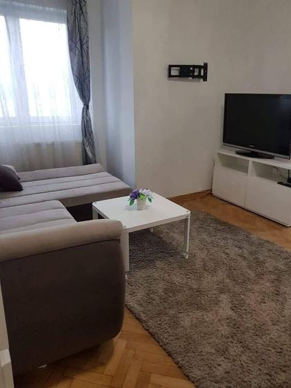 Apartament cu 2 camere semidecomandat, mobilat în Tineretului