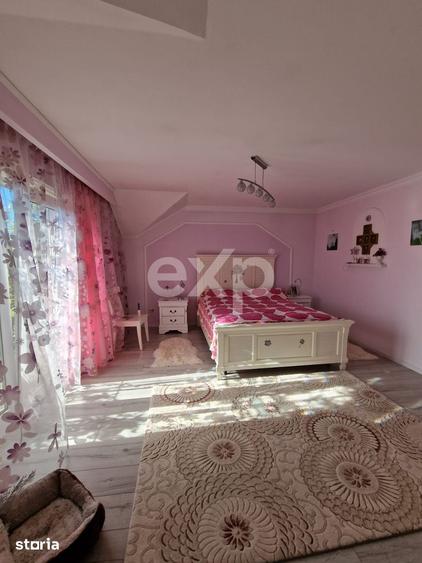 Casă cu 5 camere cu Teren 3800 Mp în Bănești