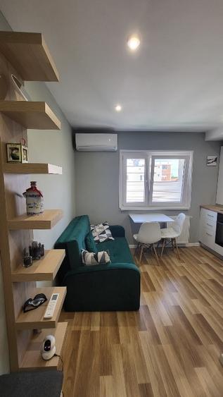 Garsonieră decomandată, mobilată în Central