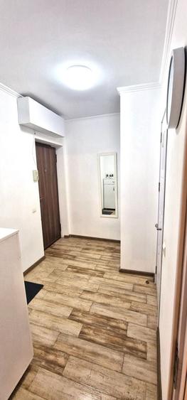 Apartament cu 2 camere semidecomandat, mobilat în Central