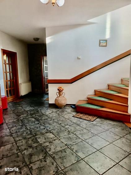 Casă cu 6 camere cu Teren 750 Mp în Nord