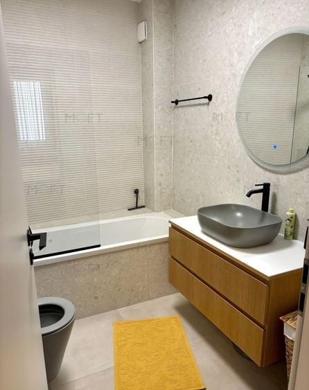 Apartament cu 3 camere semidecomandat, mobilat în Dorobanți