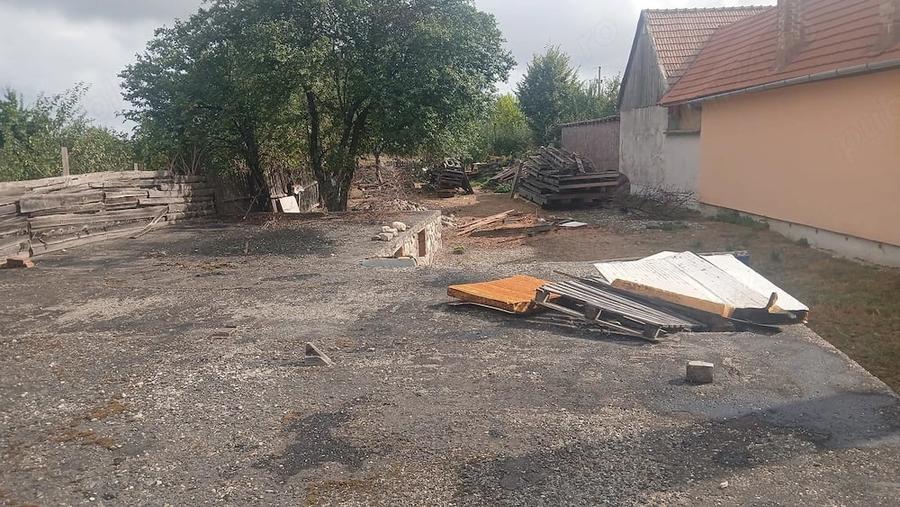 Teren de 233 mp, în Orlat