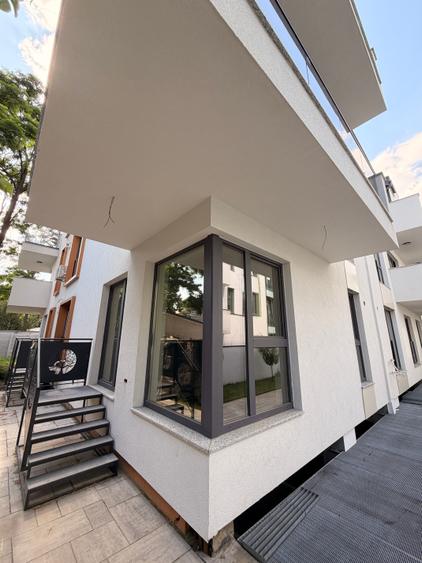 Apartament cu 4 camere decomandat în Iancului