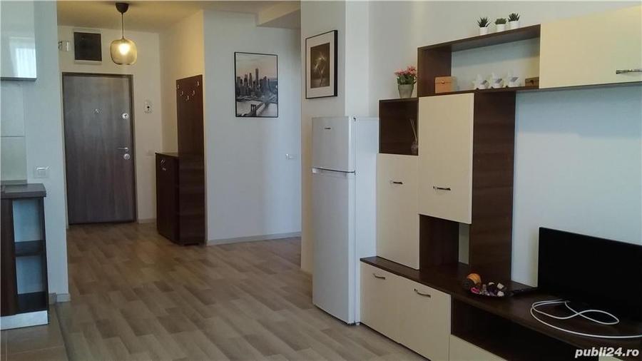 Apartament cu 3 camere decomandat în Fundeni
