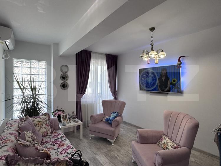 Apartament de vanzare, 46.80 mp, zona Vest - 1