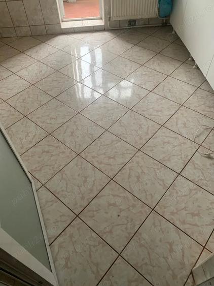 Apartament cu 3 camere semidecomandat în Nord