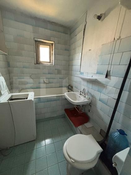 Apartament cu 3 camere decomandat în Micro 12