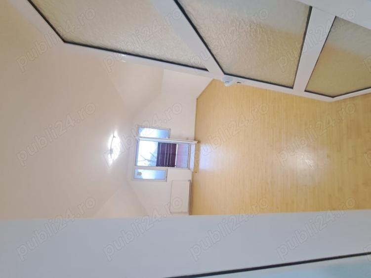 Casă cu 5 camere cu Teren 1200 Mp în Păcurari