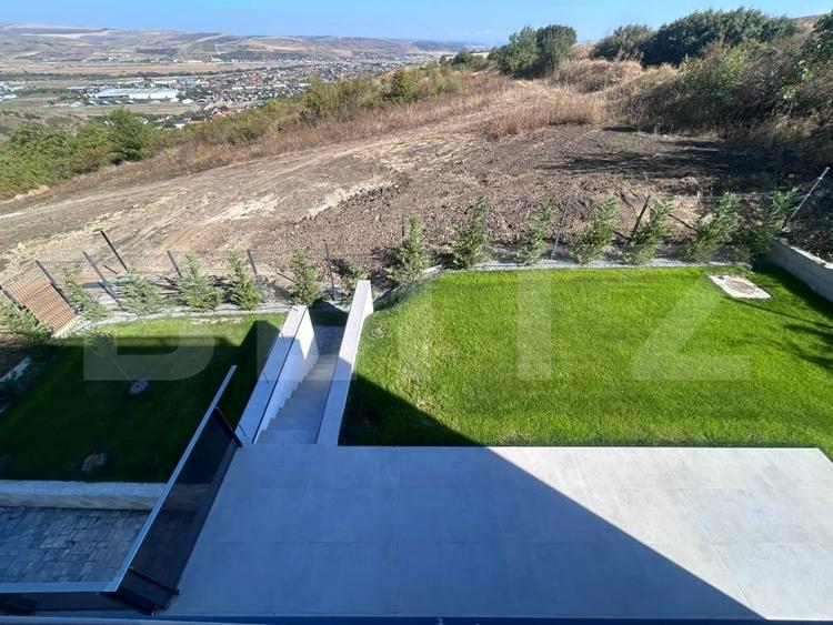 Casă individuală cu 5 camere cu Canalizare în Exterior Est