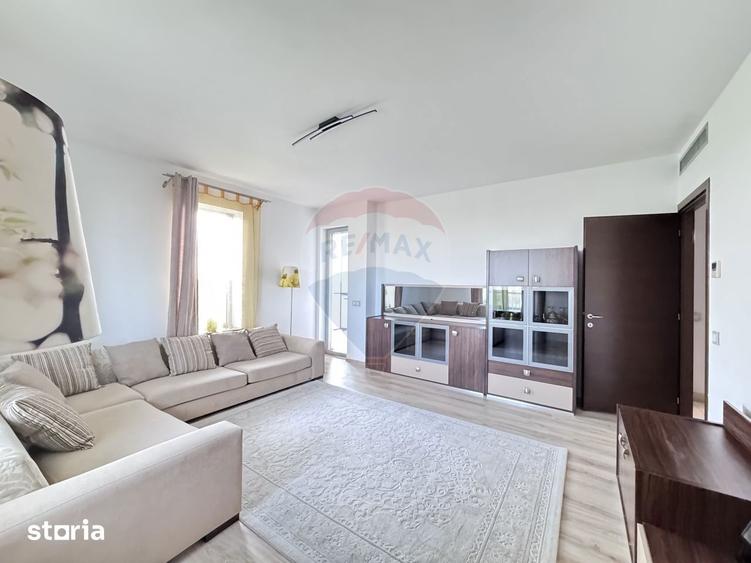 Apartament cu 3 camere, mobilat în Văcăresti