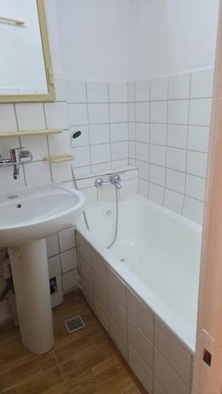 Garsonieră decomandată în Unirii