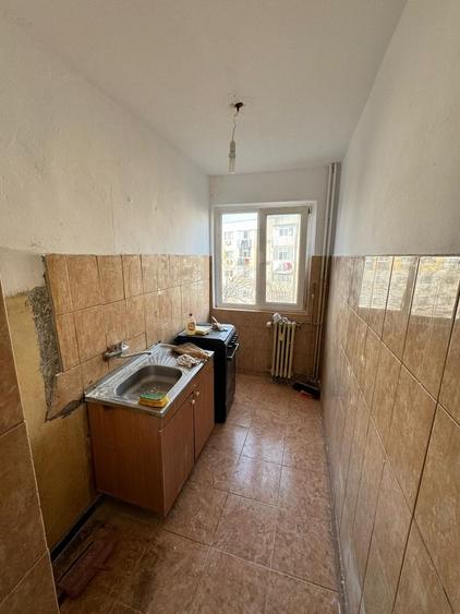 Apartament cu 2 camere nedecomandat în Inel II