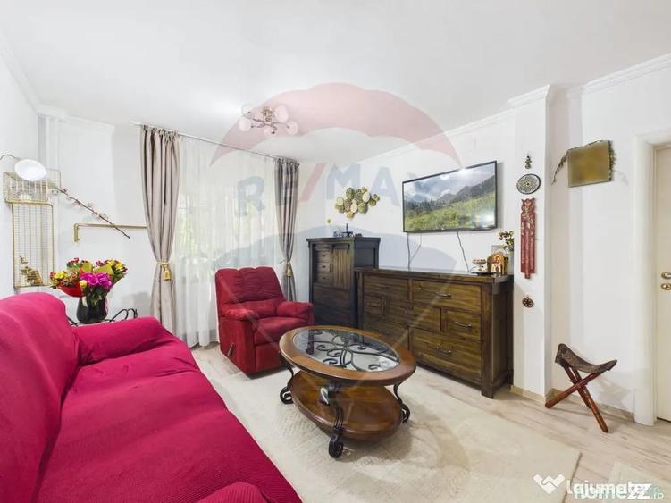 Apartament cu 4 camere semidecomandat în 13 Septembrie