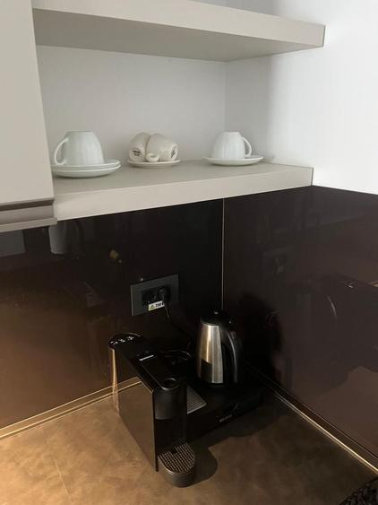 Apartament cu 3 camere semidecomandat, mobilat în Unirii