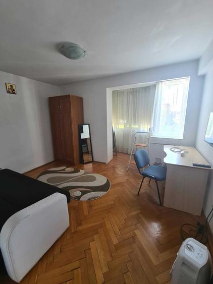 Inchiriez apartament 2 camere central - 6