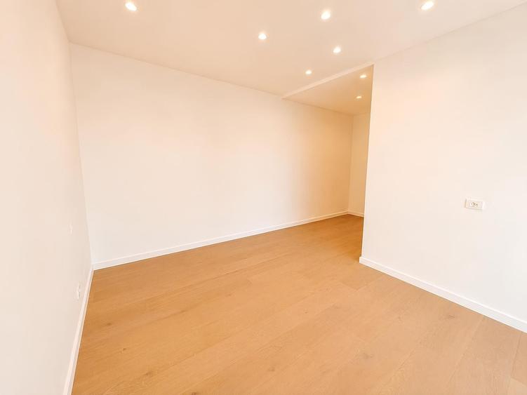 Apartament cu 3 camere decomandat în Aviației