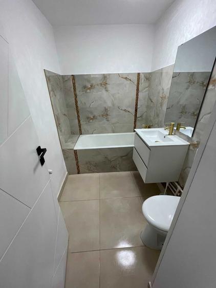 Apartament cu 2 camere decomandat în Apusului