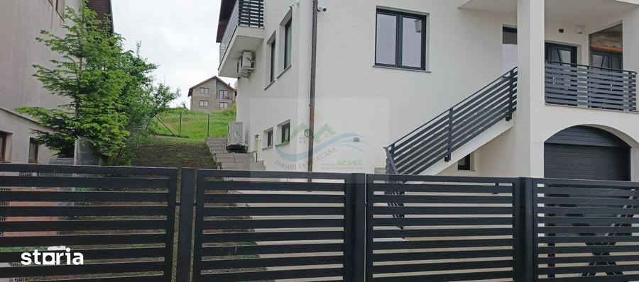 Casă cu 6 camere cu Teren 300 Mp în Central