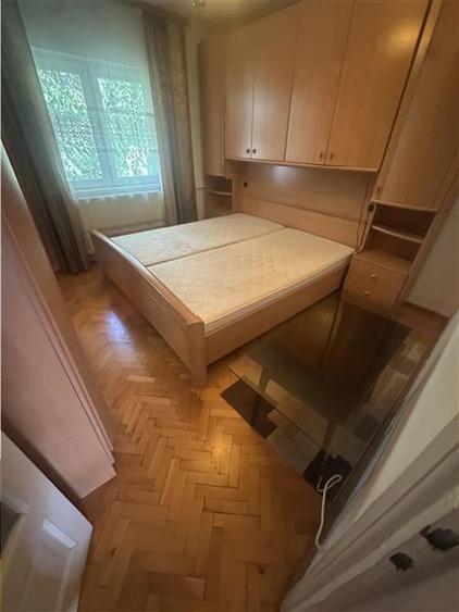Apartament cu 2 camere decomandat, mobilat în Bucovina