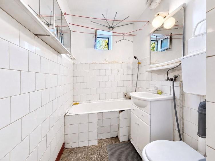 Apartament cu 2 camere semidecomandat în Centru Vechi