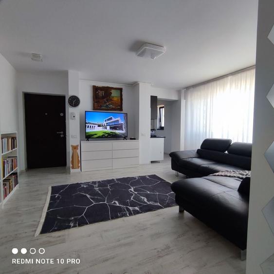 Apartament cu 2 camere semidecomandat în Exterior Vest