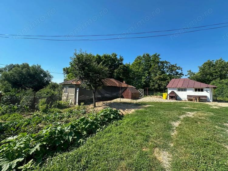 Casă cu 2 camere cu Teren 557 Mp în Gorgota