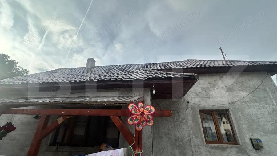 Casă cu Teren 214 Mp în Căstău
