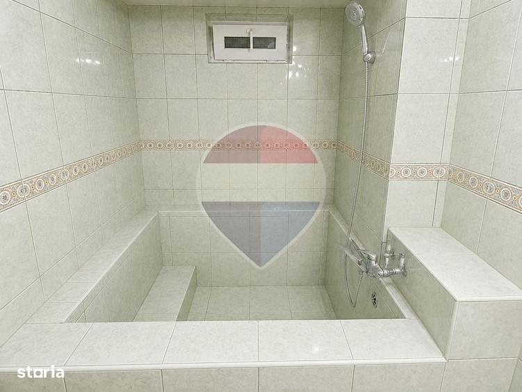 Apartament cu 4 camere în Central