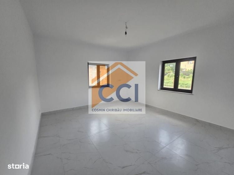 Casă cu 3 camere în Sărata