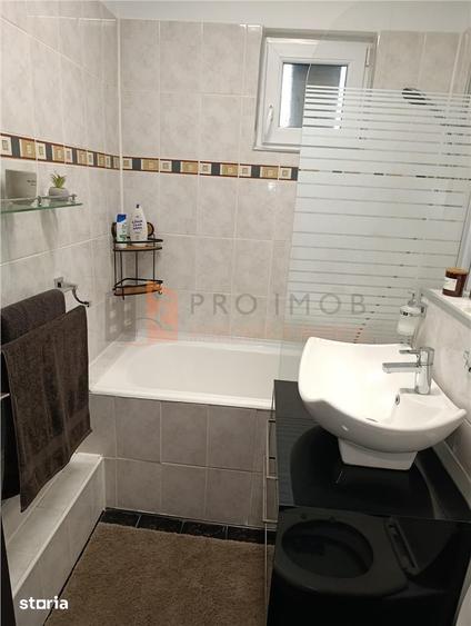 Apartament cu 2 camere decomandat, mobilat în Central