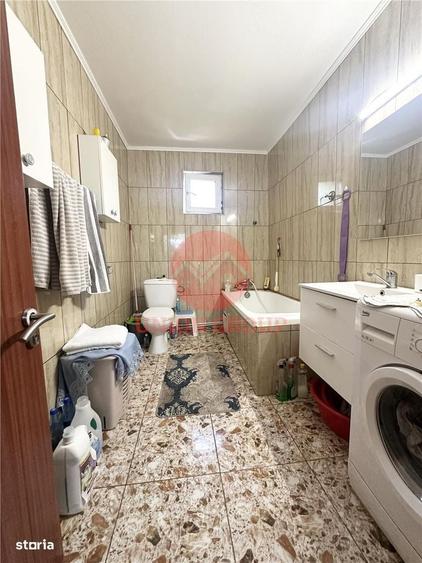 Casă cu 3 camere în Lumina