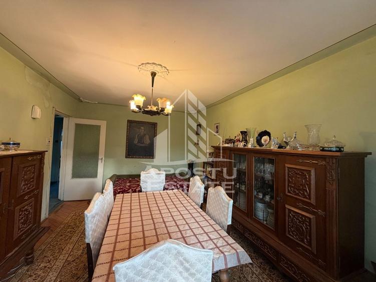 Apartament cu 3 camere decomandat în Bucovina