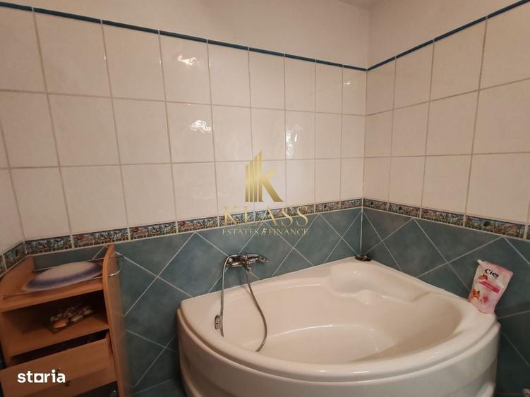 Casă cu 4 camere în Ostratu