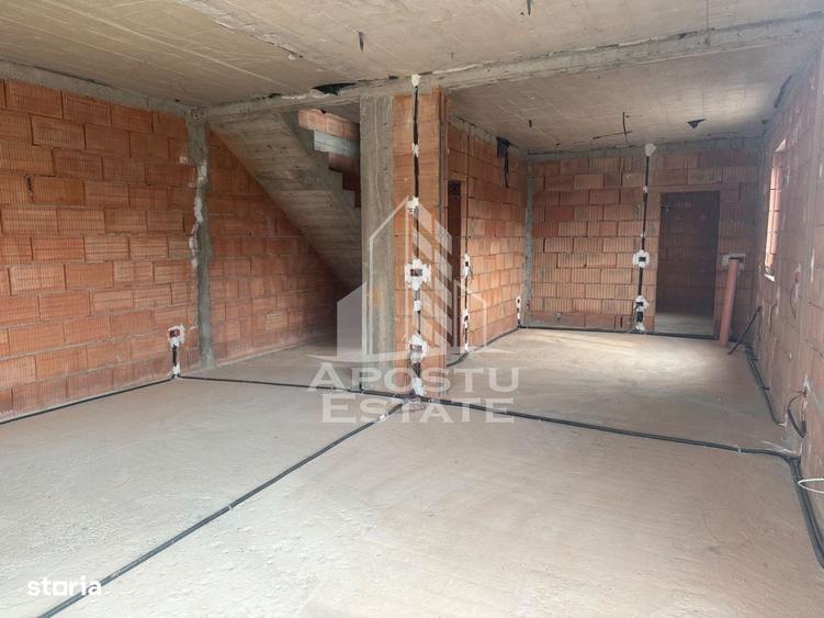 Casă cu 4 camere cu Teren 278 Mp în Bazoș
