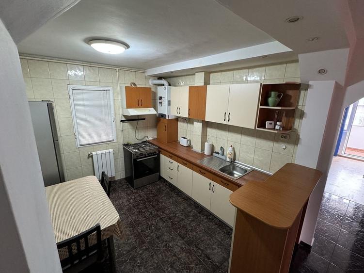 Apartament cu 4 camere decomandat în Militari