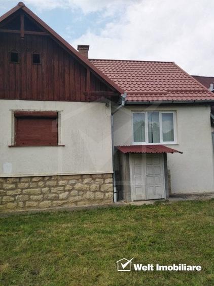 Casă individuală cu 4 camere cu Canalizare în Sâncraiu