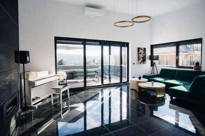 Duplex cu 4 camere cu Canalizare în Grigorescu