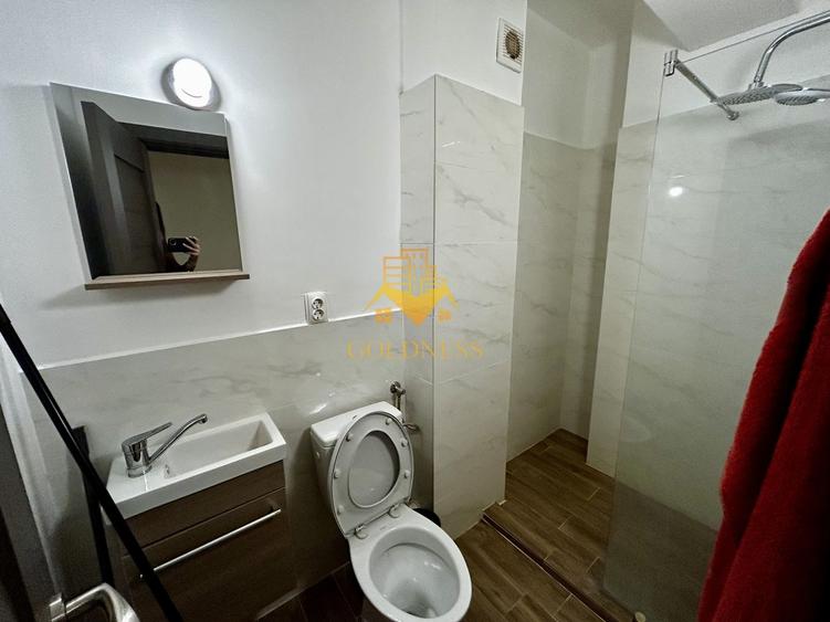 Apartament cu 3 camere semidecomandat, mobilat în Florești