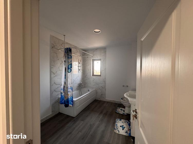 Apartament cu 4 camere în Otopeni